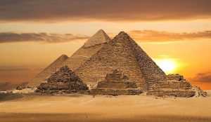 2015 1418658821 410 300x174 صور عجائب الدنيا السبع , اهرامات الجيزة احد عجائب الدنيا السبعة جميلة جدا اهرامات مصر