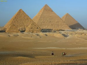 2015 1418658823 685 300x225 صور عجائب الدنيا السبع , اهرامات الجيزة احد عجائب الدنيا السبعة جميلة جدا اهرامات مصر