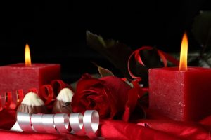 flower rose heart candle roses red rose romance candles 300x200 صور ورود وشموع رومانسية للعشاق, photos flowers and candles romantic