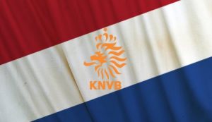 صور العلم الهولندي 1 450x260 300x173 صور علم هولندا , خلفيات متنوعة للعلم الهولندي