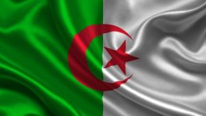 صور علم الجزائر 2 1 450x253 300x169 صور علم الجزائر , رمزيات العلم الجزائري والنجمه والهلال
