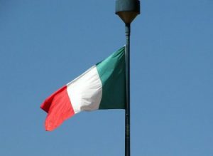 صور علم ايطاليا 4 450x329 300x219 صور علم ايطاليا , خلفيات العلم الايطالي بالصور