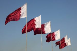 صور لعلم قطر 3 450x300 300x200 صور علم قطر , رمزيات وخلفيات للعلم القطري