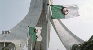 صور من الجزائر 2 1 450x243 300x162 صور علم الجزائر , رمزيات العلم الجزائري والنجمه والهلال