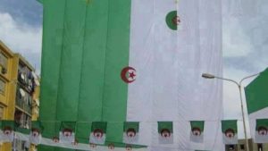 علم الجزائر 1 1 450x253 300x169 صور علم الجزائر , رمزيات العلم الجزائري والنجمه والهلال
