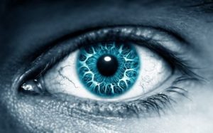 عيون زرقاء 1 450x281 300x187 صور رمزيات عيون باللون الازرق وخلفيات وصور عيون زرقاء