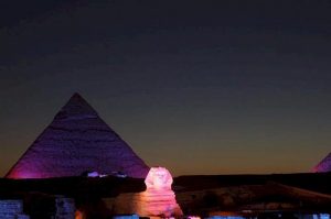 1 38 300x199 صور الاهرامات في الجيزة , صور السياحة في مصر