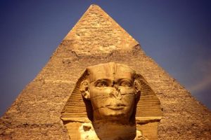 3 39 300x200 صور الاهرامات في الجيزة , صور السياحة في مصر