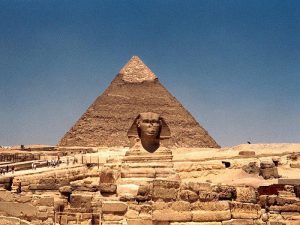 4 40 300x225 صور الاهرامات في الجيزة , صور السياحة في مصر