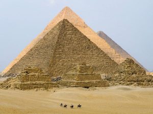 7 43 300x225 صور الاهرامات في الجيزة , صور السياحة في مصر