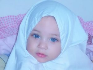 اطفال محجبات 4 450x338 300x225 صور اطفال بنوتات صغيره , احلى صور الاطفال بالحجاب