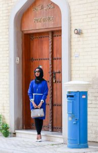 طرق لفات الحجاب 2016 3 194x300 صور لفات طرح بسيطة وسيمبل , لفات طرح انيقة للبنات